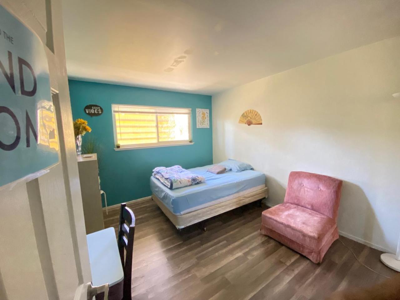 Whole Family - Rosemont Hostel Rancho Cordova Exterior photo